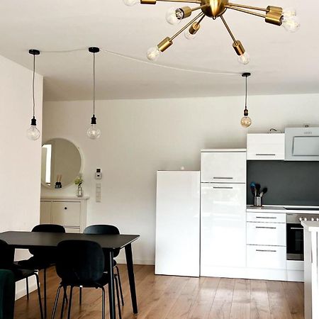 2 Zkb Apartment In Mannheim Kueche - Parken - Grosser Tv Esterno foto